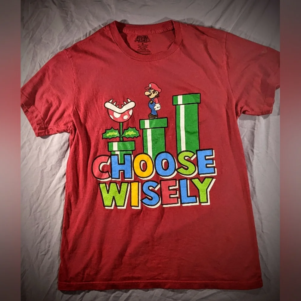 Red Mario Choose Wisely Super Nintendo T-shirt SZ Medium